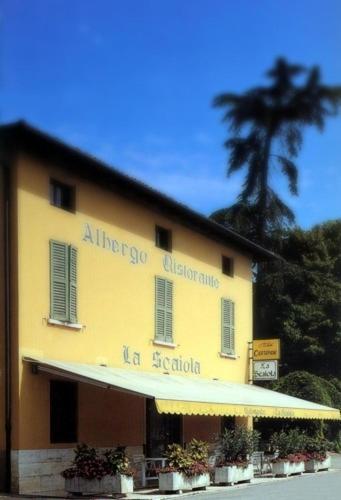 Albergo Ristorante La Scaiola Nuvolera エクステリア 写真
