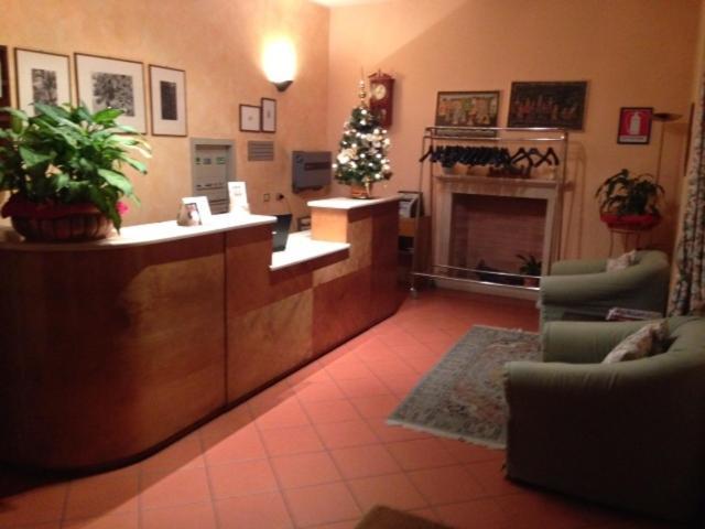 Albergo Ristorante La Scaiola Nuvolera エクステリア 写真