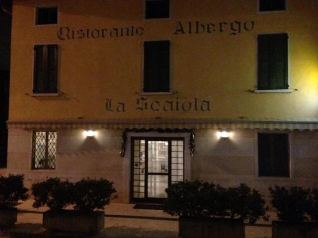 Albergo Ristorante La Scaiola Nuvolera エクステリア 写真